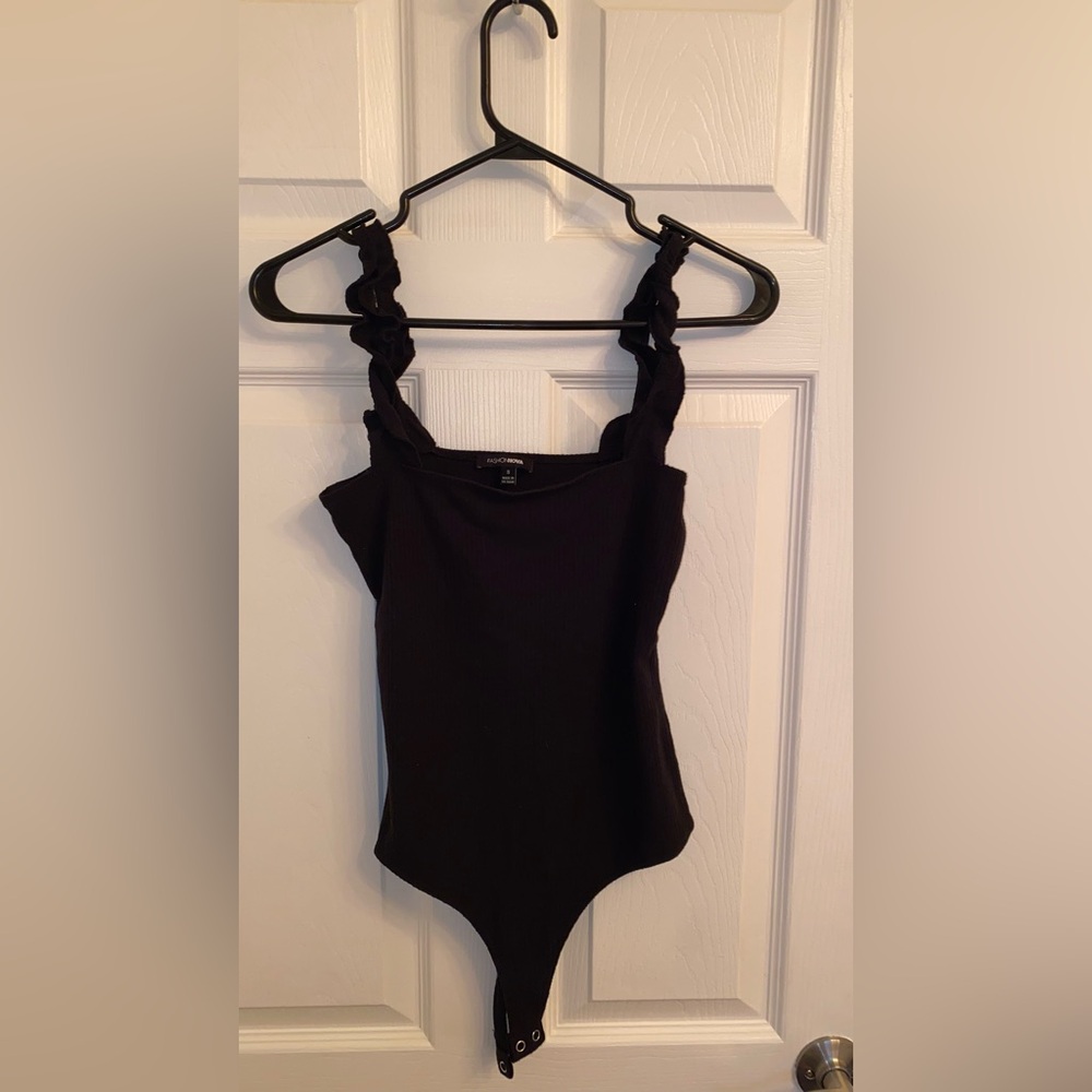 Black tank top/ruffle ribbed body suit